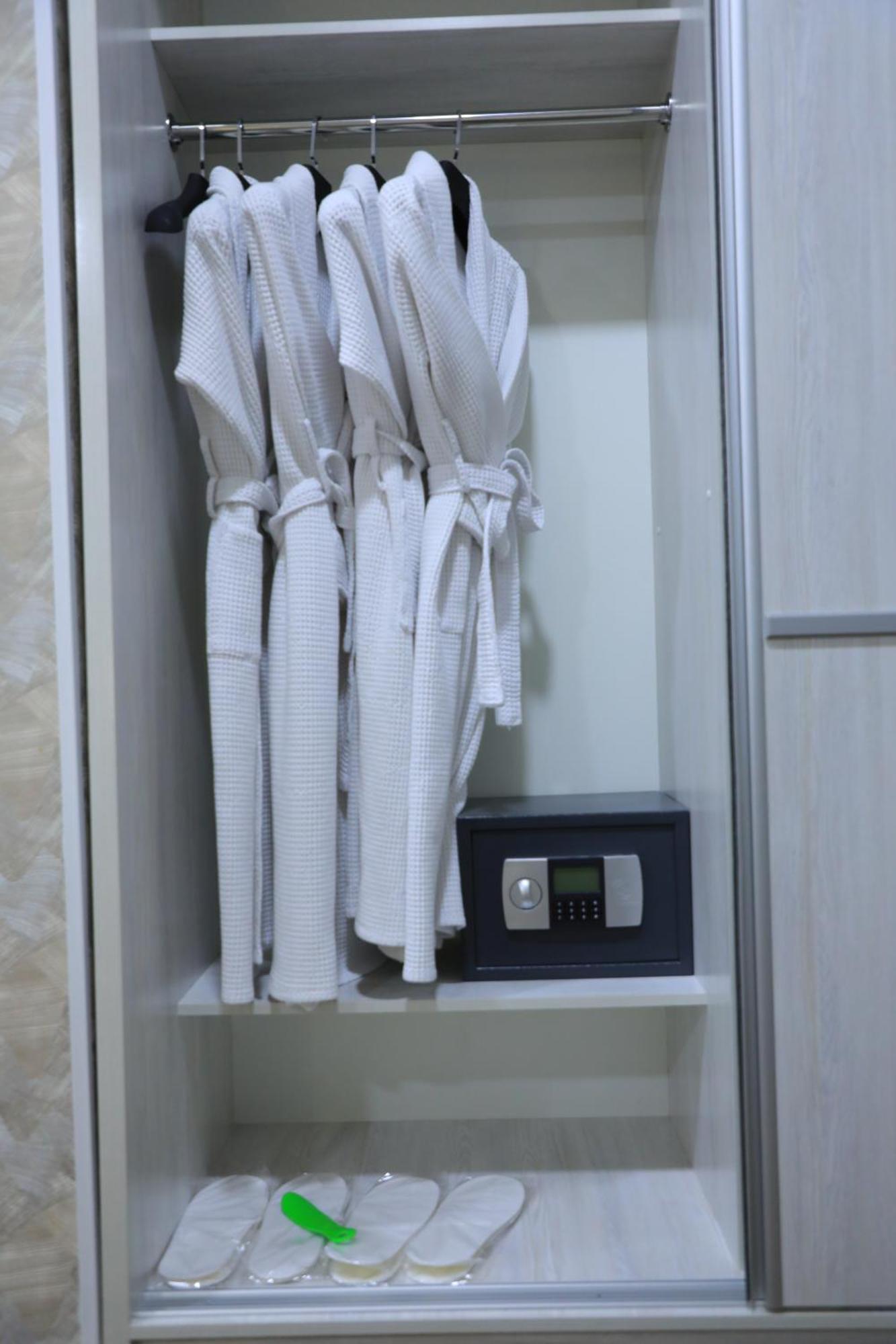 נאבוי Hobiz Hotel מראה חיצוני תמונה